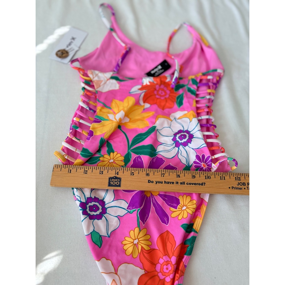 Hurley Daisy Delight Mod One Piece Swimsuit Pink Floral Side Cutout Size M - Picture 11 of 12